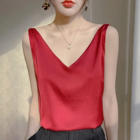 Red V-Neck Silk Camisole Size XXXL Runs Small - Picture 1 of 2